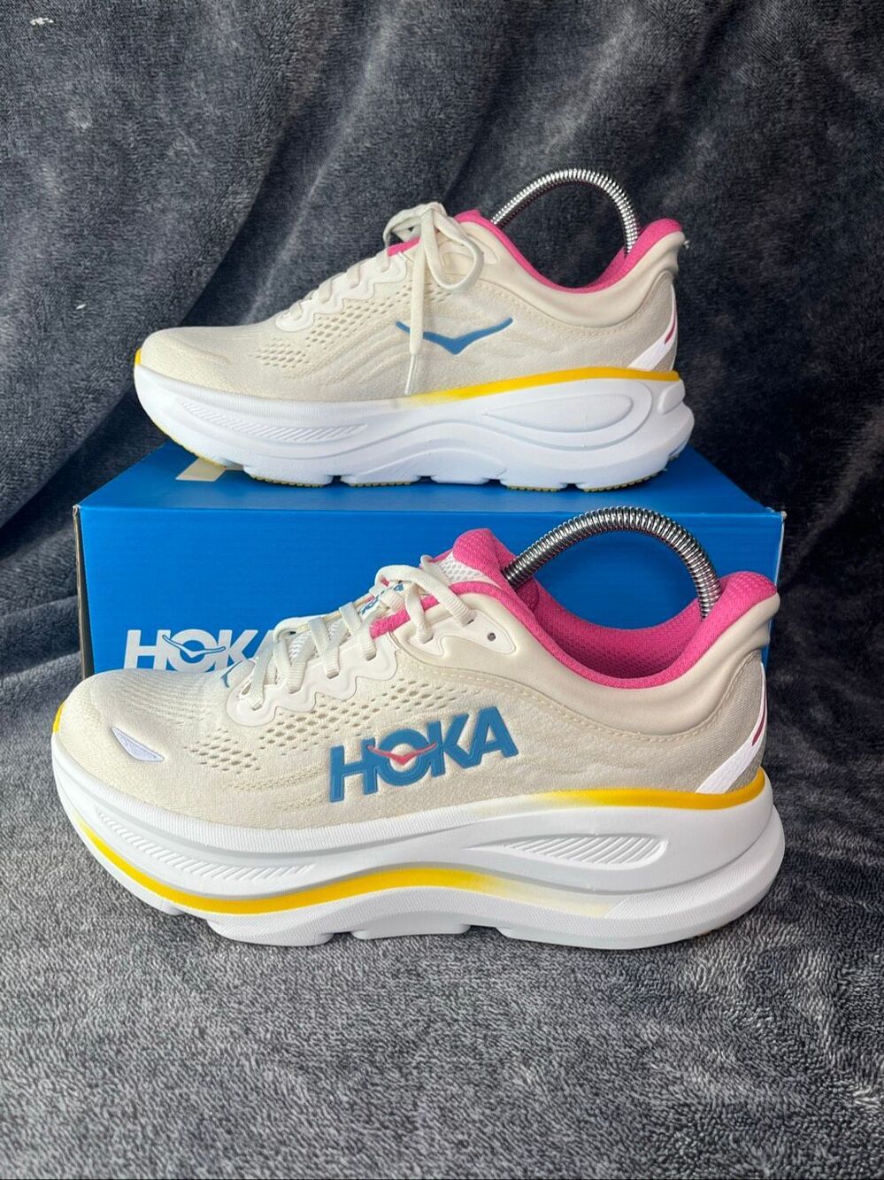Hoka One One Bondi 9 Womens Size 9.5B Running Shoes Cream Pink Yellow Newβ